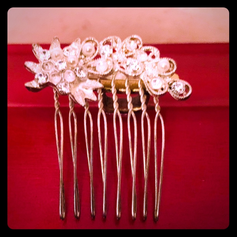 Small Vintage Rhinestone Comb